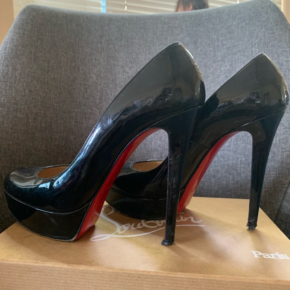 Louboutin Bianca Patent Leather Heels - Picture 7 of 14